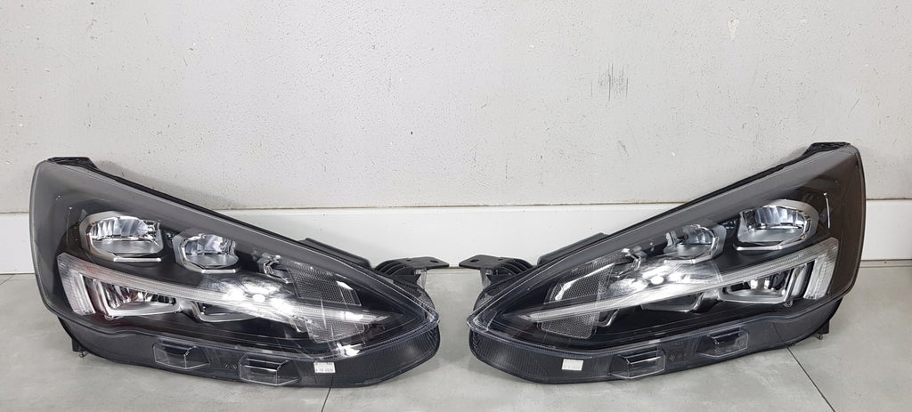 Frontscheinwerfer Ford Focus JX7B-13E015-CE JX7B-13E014-CE LED Rechts oder Links