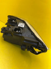 Laden Sie das Bild in den Galerie-Viewer, Frontscheinwerfer BMW X1 F48 7472219-02 LED Links Scheinwerfer Headlight SCH8201137358cz