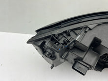 Laden Sie das Bild in den Galerie-Viewer, Frontscheinwerfer Renault 260606388R Links Scheinwerfer Headlight