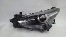 Laden Sie das Bild in den Galerie-Viewer, Frontscheinwerfer Mazda 3 B63C-51040 Full LED Ein Stück (Rechts oder Links) SCH9530500273mp