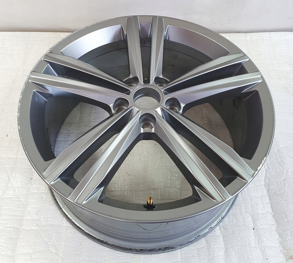 1x Alufelge 18 Zoll 7.5" 5x112 51ET 5G0601025DC VW Passat Golf VII Sharan
