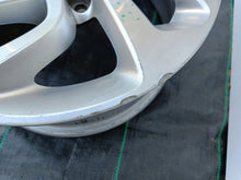 Laden Sie das Bild in den Galerie-Viewer, 1x Alufelge 16 Zoll 6.5&quot; 4x108 20ET 39007897 Opel Crossland Rim Wheel