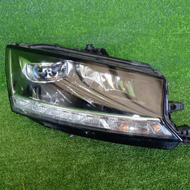Frontscheinwerfer Skoda Fabia III 6V1941016F Rechts Scheinwerfer Headlight SCH2736080402zv