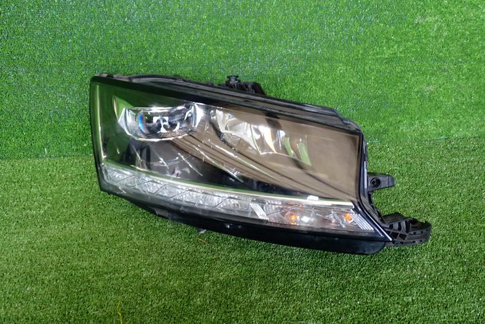 Frontscheinwerfer Skoda Fabia III 6V1941016F Rechts Scheinwerfer Headlight SCH2736080402zv