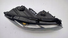 Laden Sie das Bild in den Galerie-Viewer, Frontscheinwerfer VW Touran 1T1941752G LED Rechts Scheinwerfer Headlight SCH9327246688qb