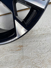 Load image into Gallery viewer, 1x Alufelge 17 Zoll 7.0&quot; 4x108 1646346180 Opel Corsa F Rim Wheel