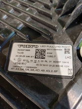 Laden Sie das Bild in den Galerie-Viewer, Frontscheinwerfer Volvo Xc60 II 32337385 Rechts Scheinwerfer Headlight SCH6001675360ip