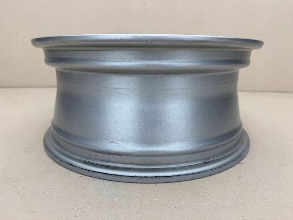 1x Alufelge 17 Zoll 7.0" 5x114.3 41ET Glanz Silber Mg Passat B8 Rim Wheel FEL9709629553te