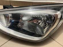 Laden Sie das Bild in den Galerie-Viewer, Frontscheinwerfer Hyundai I10 92101-B9 Links Scheinwerfer Headlight SCH4197370116fx