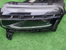 Laden Sie das Bild in den Galerie-Viewer, Frontscheinwerfer Jeep 52218717 52218721 Ein Satz Scheinwerfer Headlight SCH9501349584rn