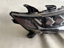Laden Sie das Bild in den Galerie-Viewer, Frontscheinwerfer Mitsubishi Outlander I 4BX19-8301D3 ECM921-21E20 LED Rechts SCH1923532709mg