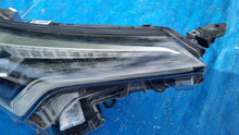 Laden Sie das Bild in den Galerie-Viewer, Frontscheinwerfer Toyota Chr C-Hr 81110-F4071-00 Rechts Scheinwerfer Headlight SCH7111249266rj