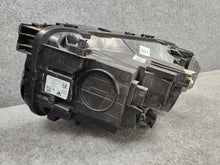 Laden Sie das Bild in den Galerie-Viewer, Frontscheinwerfer Mercedes-Benz Glb X247 A2479060206SCZ LED Rechts Headlight SCH7041825437ca