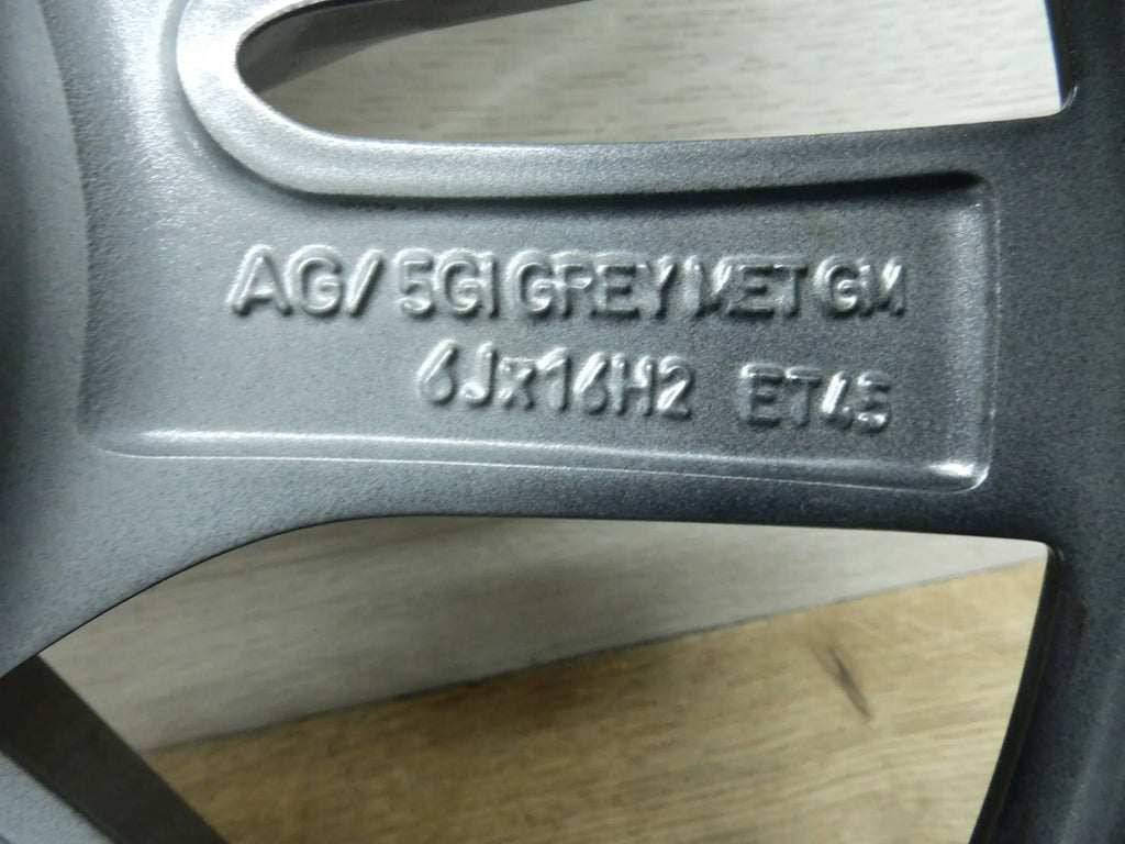 1x Alufelge 16 Zoll 6.0" 5x100 45ET Glanz Silber 6VA601025 Skoda Fabia Iv FEL9186817966ph