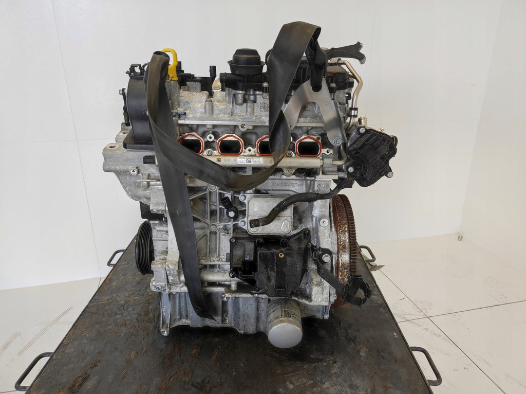 Motor Audi A3 DHF 1.5 TSI 131PS 96kW Benzin Engine Komplett