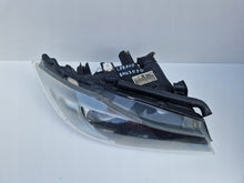 Laden Sie das Bild in den Galerie-Viewer, Frontscheinwerfer BMW 3 E90 89311640 Rechts Scheinwerfer Headlight SCH5718125078oo