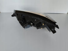 Laden Sie das Bild in den Galerie-Viewer, Frontscheinwerfer Dacia Sandero III Logan Jogger 260101940R Full LED Rechts SCH8483415217oj
