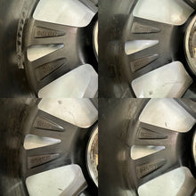 Load image into Gallery viewer, 1x Alufelge 17 Zoll 7.0&quot; 5x114.3 50ET Glanz Schwarz PW457-02001 Toyota Rim Wheel