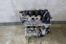 Laden Sie das Bild in den Galerie-Viewer, Motor Peugeot 308 10XVDR 1.2 THP 137TKm 2013 Benzin Engine Unkomplett MOT5596946280qw