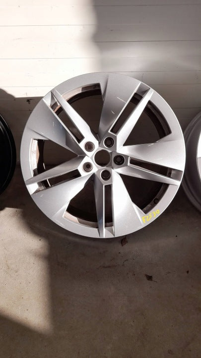 1x Alufelge 19 Zoll 5x112 5LA601025B Skoda Enyaq Rim Wheel FEL5088798594dt