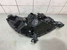 Laden Sie das Bild in den Galerie-Viewer, Frontscheinwerfer Peugeot II 208 9855524680 Full LED Links Headlight SCH7045470534gj