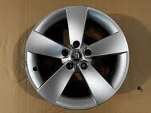 Laden Sie das Bild in den Galerie-Viewer, 1x Alufelge 17 Zoll 7.0&quot; 5x112 45ET 57A601025H Skoda Karoq Rim Wheel