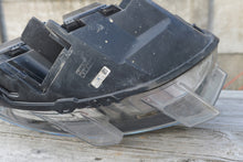 Laden Sie das Bild in den Galerie-Viewer, Frontscheinwerfer Citroën Jumpy Vivaro C 9808567780-00 Links Headlight