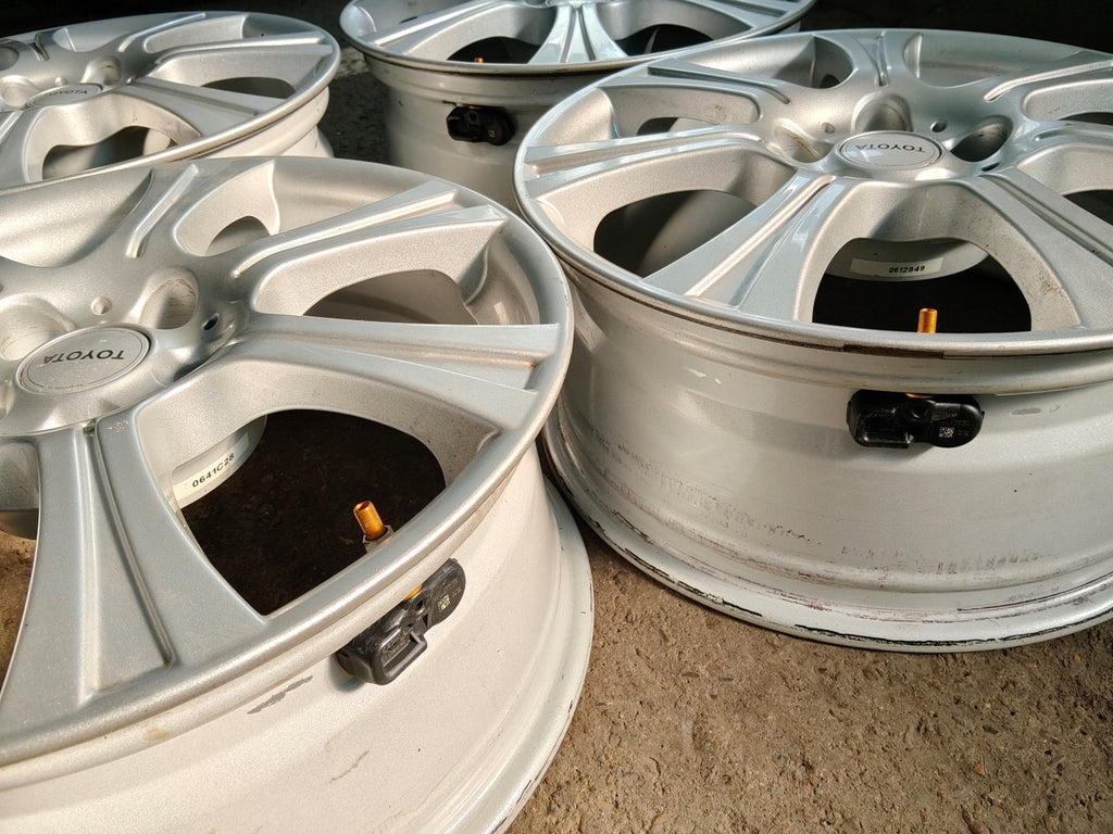4x Alufelge 17 Zoll 7.0" 5x114.3 39ET Glanz Silber RC15-707 Toyota I Rim Wheel FEL4025690161hd