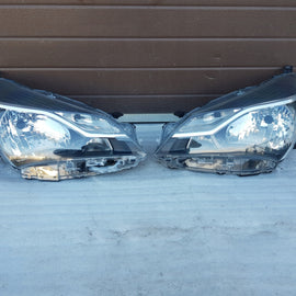 Frontscheinwerfer Toyota Yaris LED Ein Satz Scheinwerfer Headlight SCH6167561145bw