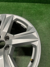 Laden Sie das Bild in den Galerie-Viewer, 1x Alufelge 19 Zoll 8.0" 5x112 27ET 4K8601025J Audi Rim Wheel FEL1569041518is