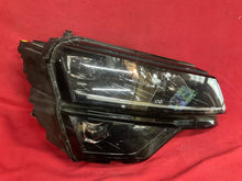 Laden Sie das Bild in den Galerie-Viewer, Frontscheinwerfer Skoda Karoq 57B941016B Full LED Rechts Scheinwerfer Headlight SCH4215163552rt