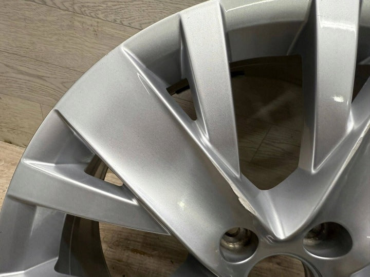 1x Alufelge 17 Zoll 7.0" 5x112 39ET Matt Silber 7N0601025L VW Sharan Rim Wheel FEL5648087383jm