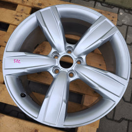 1x Alufelge 18 Zoll 8.0