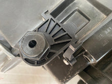 Laden Sie das Bild in den Galerie-Viewer, Frontscheinwerfer Seat Ateca 576941007D LED Ein Stück (Rechts oder Links)