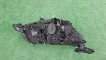 Laden Sie das Bild in den Galerie-Viewer, Frontscheinwerfer Peugeot 2008 9833036380 Full LED Links Scheinwerfer Headlight SCH2661695708vi