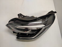 Laden Sie das Bild in den Galerie-Viewer, Frontscheinwerfer Renault Captur II Full LED Ein Stück (Rechts oder Links) SCH5467988963hv