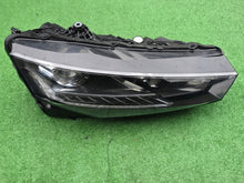 Laden Sie das Bild in den Galerie-Viewer, Frontscheinwerfer Skoda Superb 655941016 Rechts Scheinwerfer Headlight SCH3227862858ia