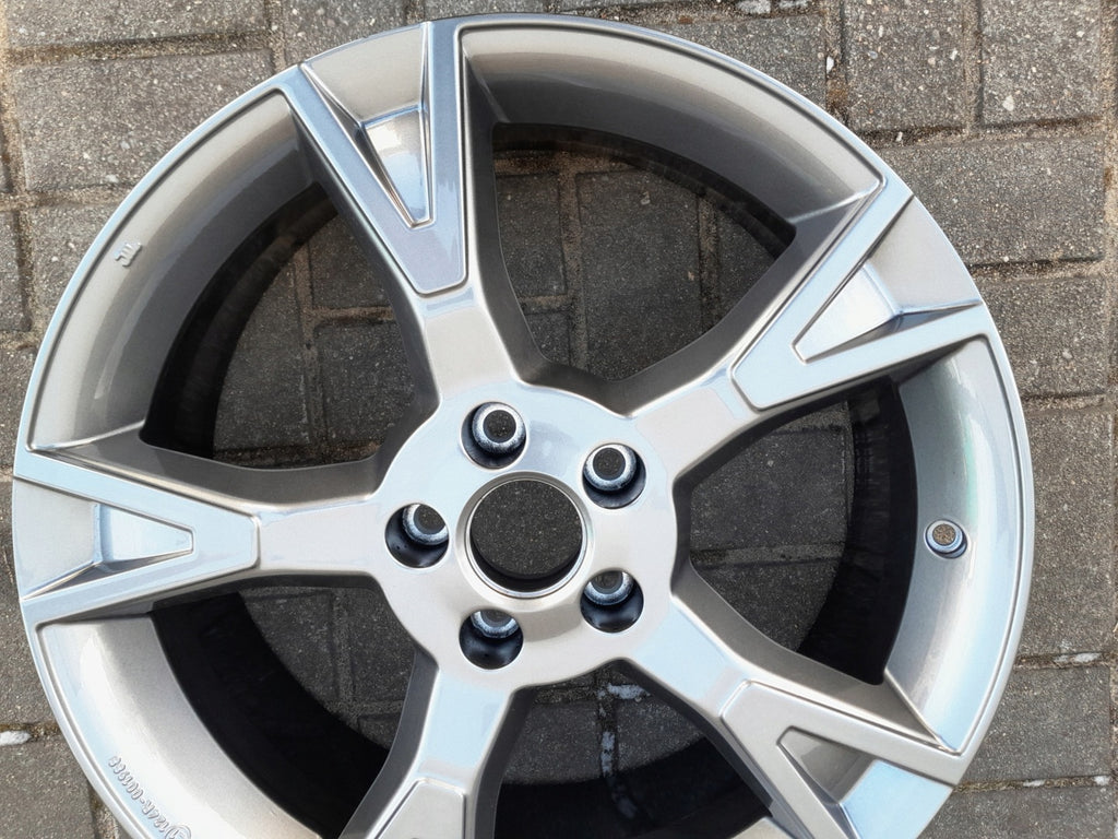 1x Alufelge 19 Zoll 7.5" 5x114.3 40ET Glanz KB409-5M400 Nissan I 1 Rim Wheel FEL4879204017cz