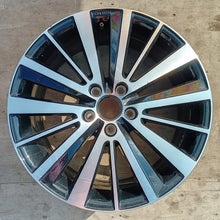 Laden Sie das Bild in den Galerie-Viewer, 1x Alufelge 18 Zoll 7.5&quot; 5x112 51ET Glanz Schwarz 5C5071498 VW Beetle Rim Wheel