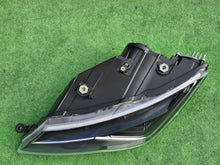 Laden Sie das Bild in den Galerie-Viewer, Frontscheinwerfer Seat Leon 5F2941007K Full LED Links Scheinwerfer Headlight SCH4704824871qz