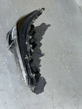 Load image into Gallery viewer, Frontscheinwerfer Toyota Corolla 90119224 Full LED Rechts Scheinwerfer Headlight SCH9345060281da