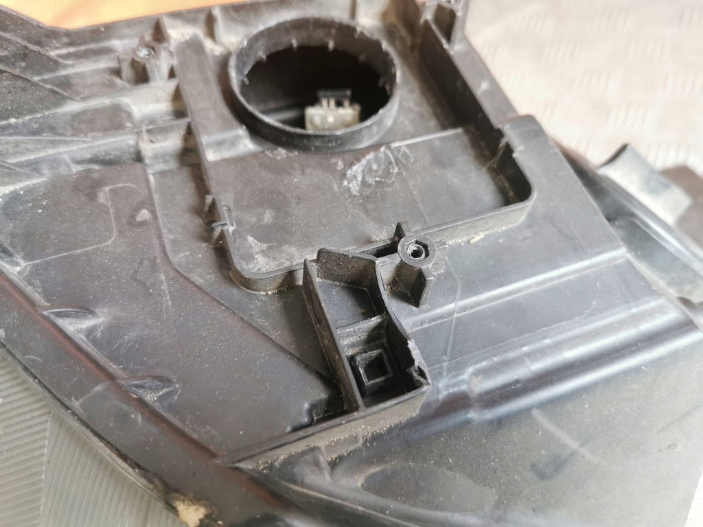 Frontscheinwerfer Skoda Yeti 5L1941015C Xenon Ein Stück (Rechts oder Links)