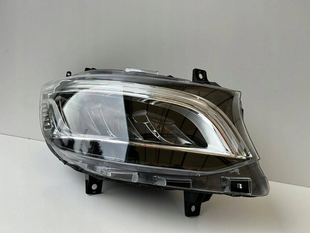 Frontscheinwerfer Mercedes-Benz Sprinter A9109067200 Rechts Headlight SCH7077757055gb