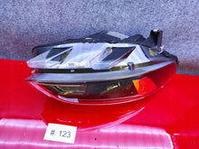 Laden Sie das Bild in den Galerie-Viewer, Frontscheinwerfer Opel Zafira 9832836480-00 Ein Stück (Rechts oder Links)