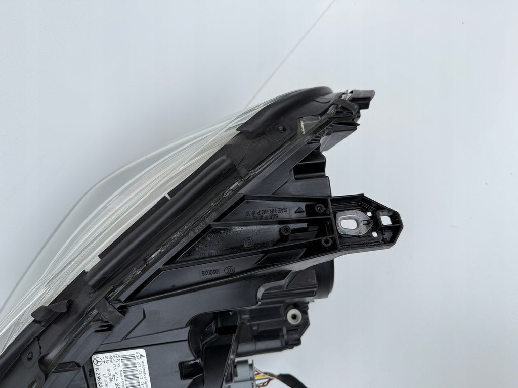 Frontscheinwerfer Mercedes-Benz W246 A2468207461 LED Rechts Headlight SCH6370250791gn