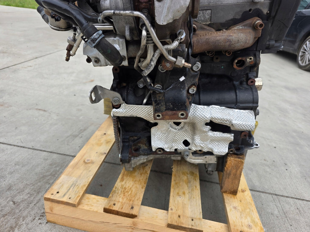 Motor Audi A4 B9 DETA 2.0 TDI 190PS 140kW 124TKm Diesel Engine Komplett