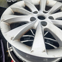 Load image into Gallery viewer, 1x Alufelge 17 Zoll 7.0" 5x115 44ET Glanz Silber OP068K1 Opel Zafira Rim Wheel FEL3766526714iz