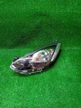 Laden Sie das Bild in den Galerie-Viewer, Frontscheinwerfer Mazda II K2442-51040 Links Scheinwerfer Headlight