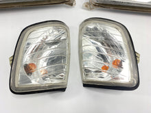 Laden Sie das Bild in den Galerie-Viewer, Frontscheinwerfer Eagle W124 30343287 Ein Satz Scheinwerfer Headlight SCH2123985672db