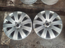 Laden Sie das Bild in den Galerie-Viewer, 1x Alufelge 17 Zoll 6.0" 5x112 46ET Silber 3T0601025 Skoda Rim Wheel FEL9563924508yu